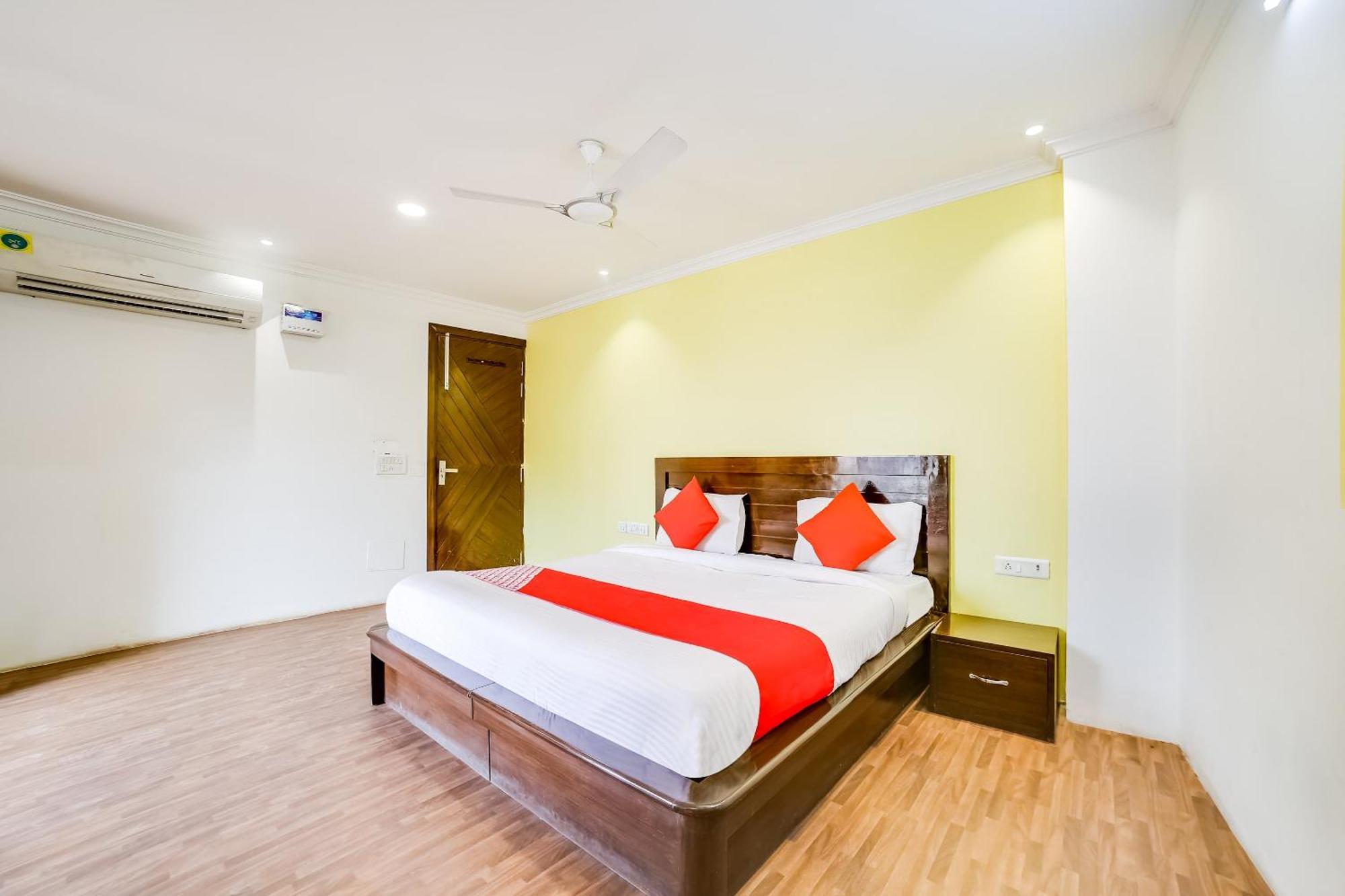 Hotel O Carol Garden Δελχί Εξωτερικό φωτογραφία